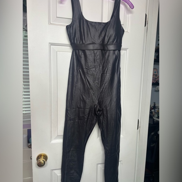 NWT khloe fabletics jumpsuit - Picture 6 of 6